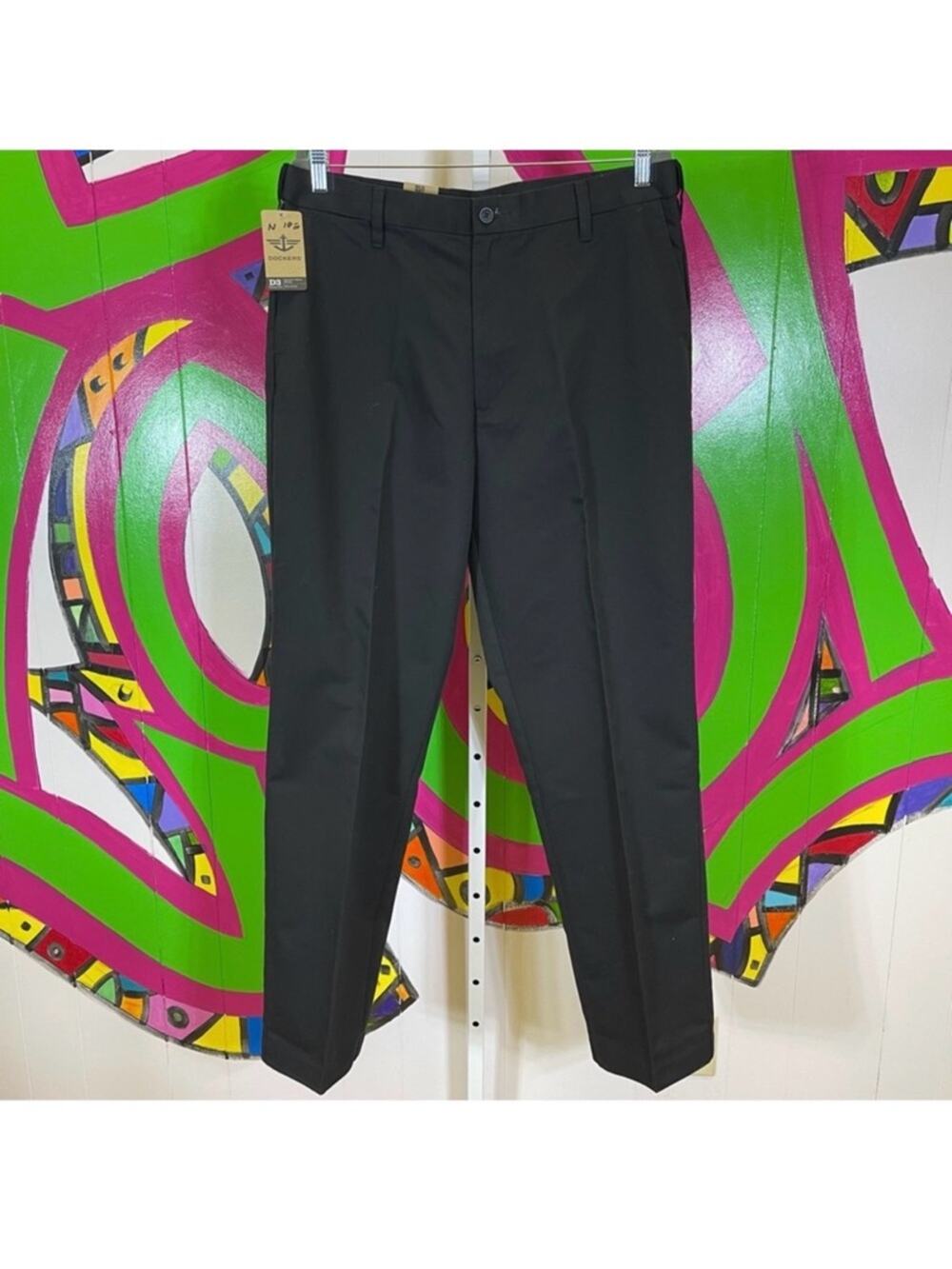 NWT, Dockers D3 Comfort Waist, Flat Front Slacks. Size 36x32.